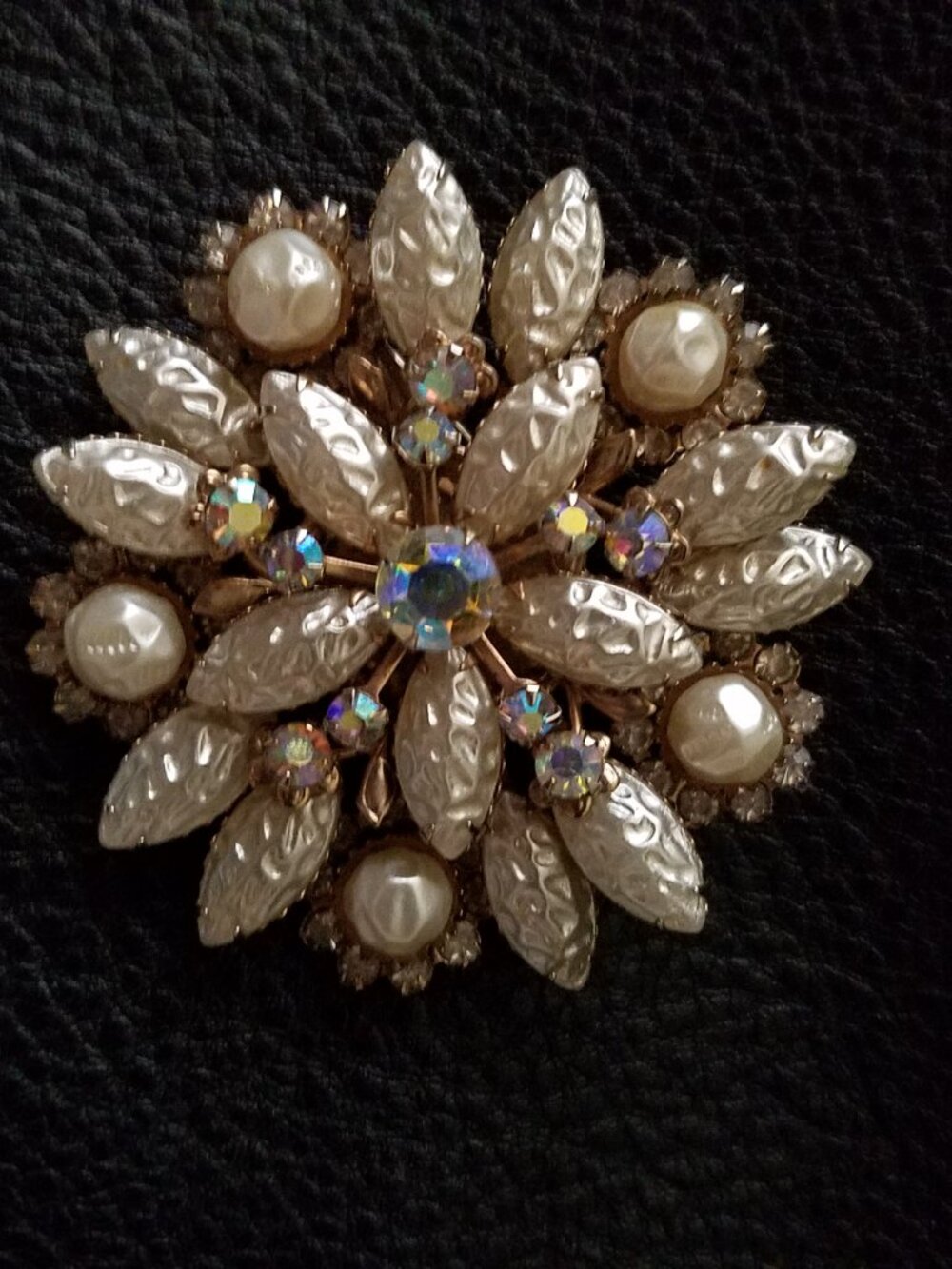Vintage Baroque Pearlized Bead Flower Brooch